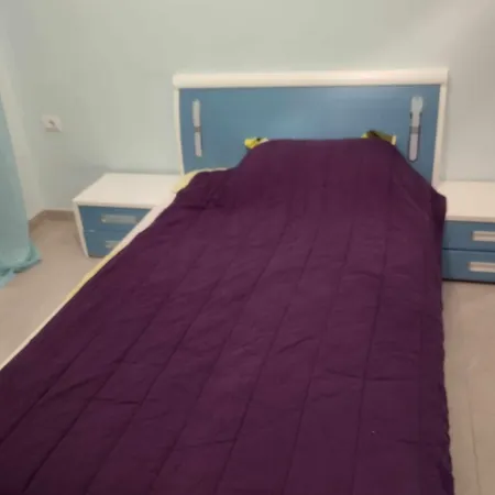 Apartament-vlore-pavaresia アパート
