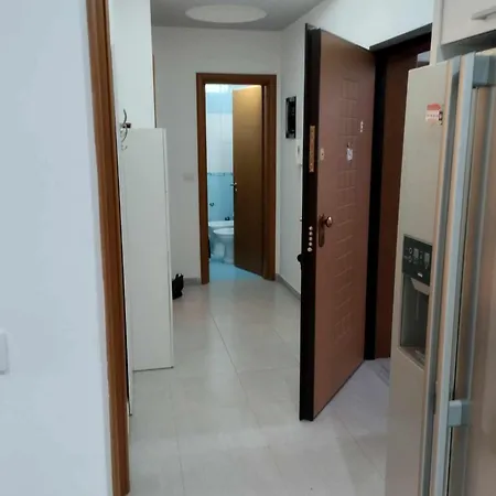 Apartament-vlore-pavaresia アパート Vlorë